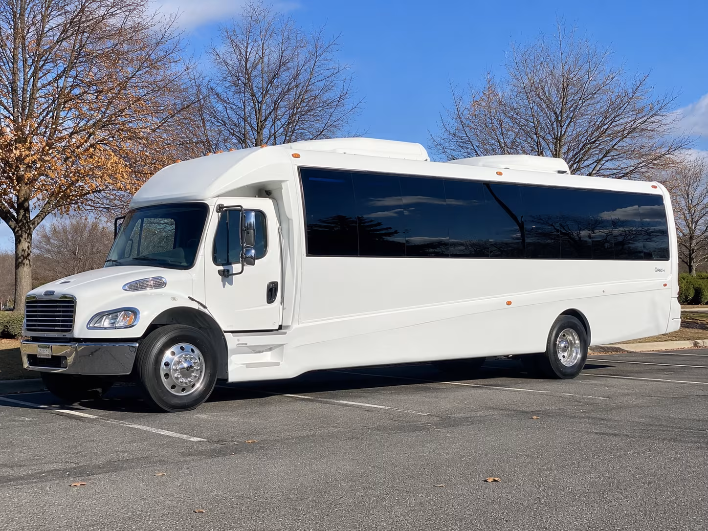 Tacoma Birthday, Sweet 16, & Quinceañera Transportation party bus exterior